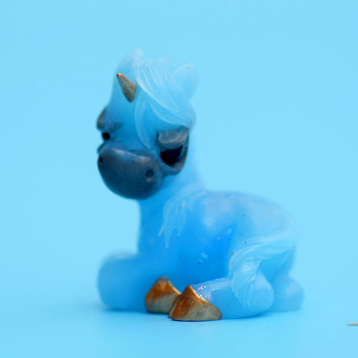 Snow Globe Level C Grumpicorn
