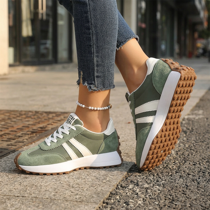 Stridella – Cushioned Retro Platform Sneakers